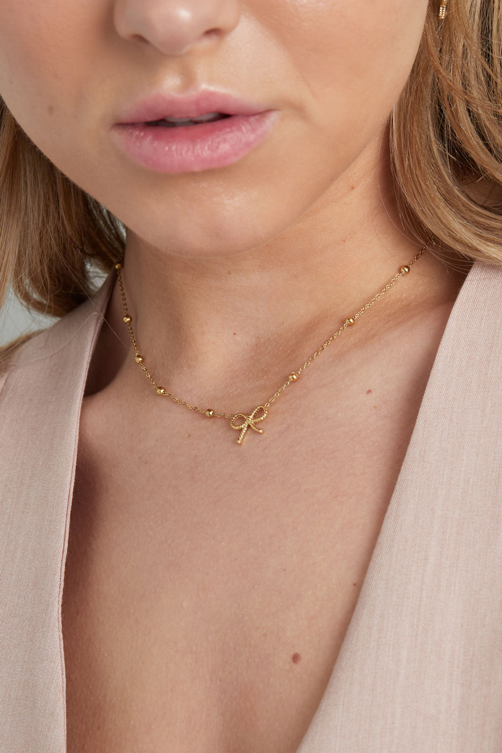 necklace bow basic