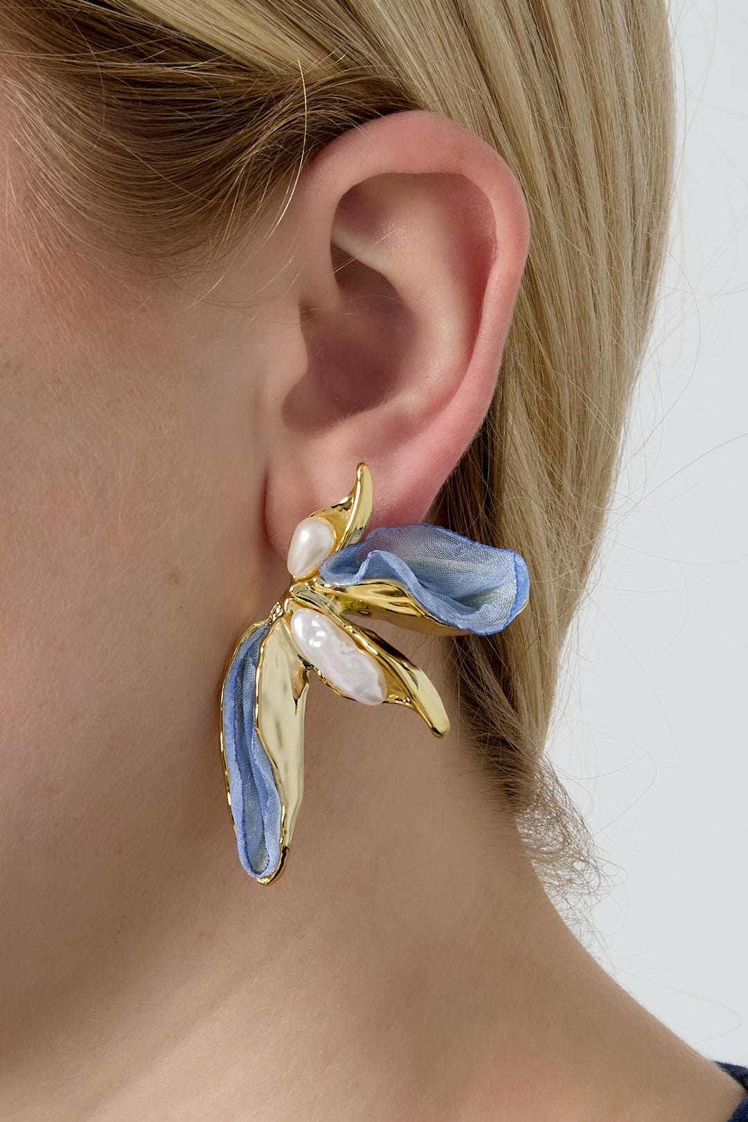 Luxurious Feels earrings